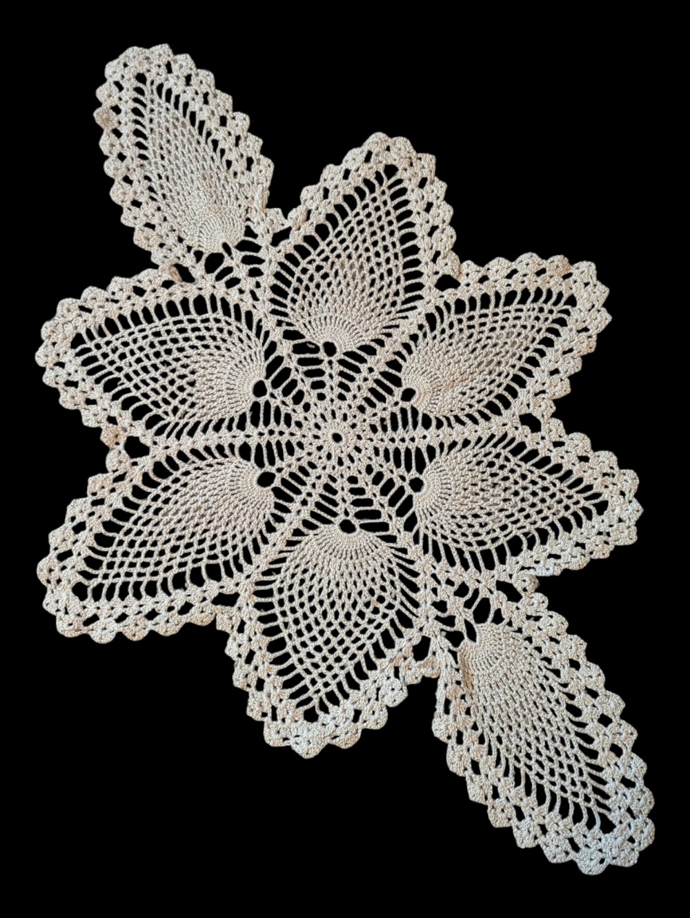 VTG Handmade Tea Stained* Crocheted Pineapple Lace Doily Scarf 24"x16"